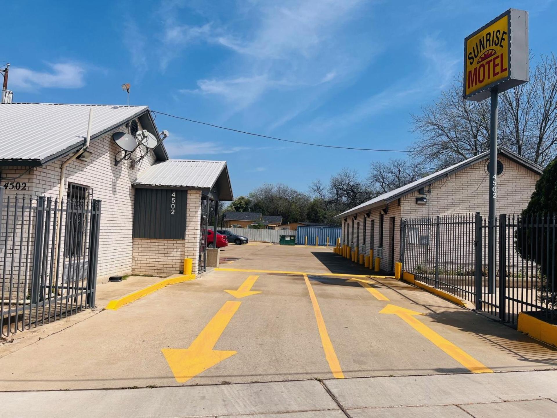 Sunrise Motel San Antonio Exterior photo